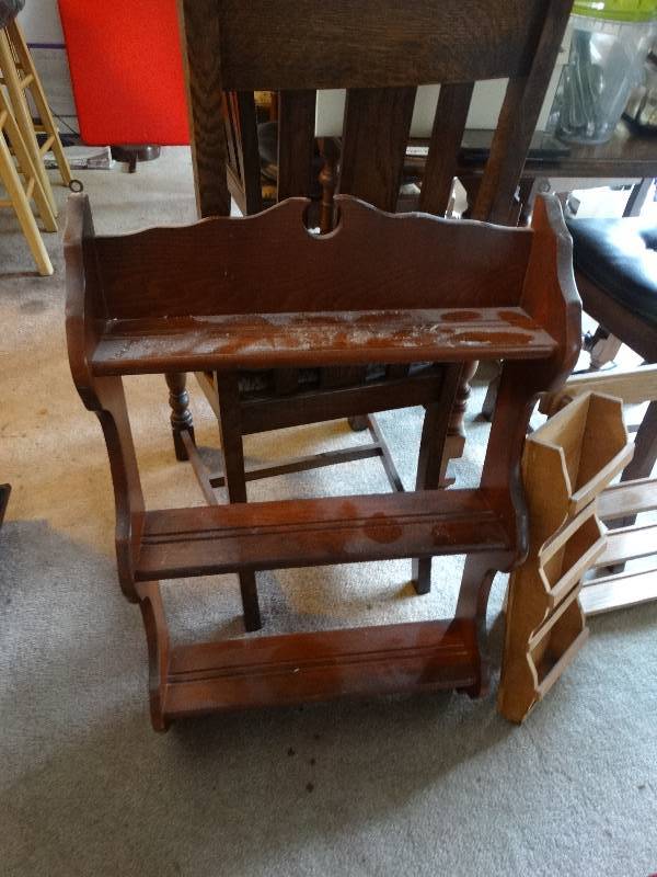 lot 8022 image: 2 Wooden shelfs, over the door clothes rack and a wooden mail holder.