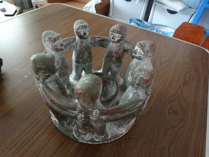 lot 8024 image: Circle of friends statue