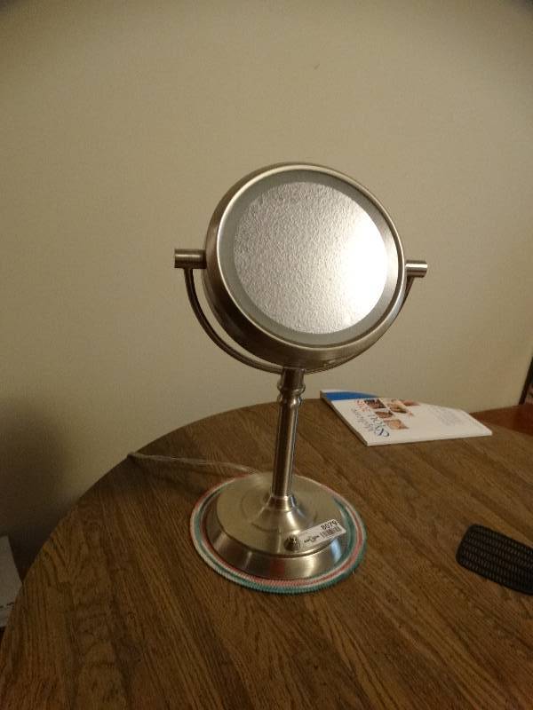 lot 8079 image: Double sided lighted mirror.