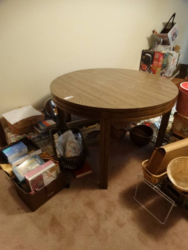 lot 8080 image: Wooden round table.