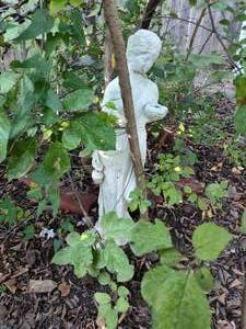 lot 251 image: 25 15 Woman garden statue.