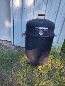 lot 252 image: Brinkmann Smoke N Grill.