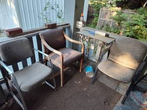 lot 257 image: Patio chairs and table.