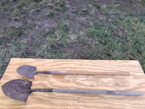 lot 285 image: Garden tools.