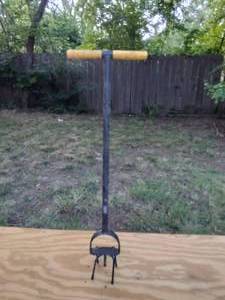 lot 282 image: Expert Gardner