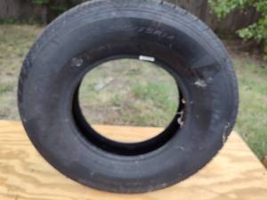lot 301 image: 20575R14 Tire.
