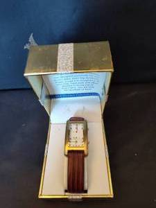 lot 333 image: Avon Appreciation Watch.