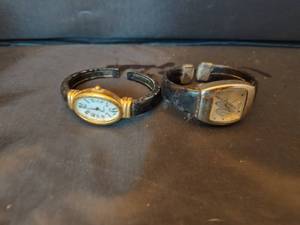 lot 337 image: (2) Quartz Watches.