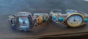 lot 473 image: (2) Quartz Watch.