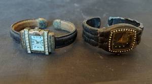 lot 477 image: (2) Quartz.