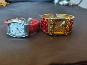 lot 479 image: (2) Quartz Watches.