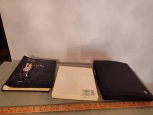 lot 462 image: (2) Binders and Photo Album.