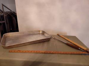 lot 469 image: Baking Pan and Utensils.