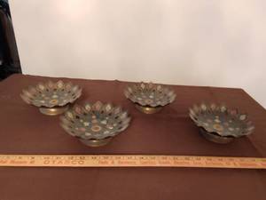 lot 358 image: (4) Pedestal Flower Plates.