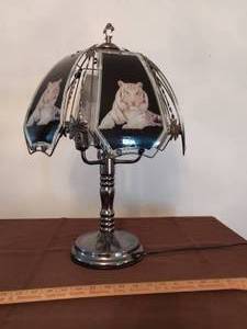 lot 360 image: Liger Shade Lamp.
