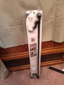 lot 546 image: Curtain Rod.