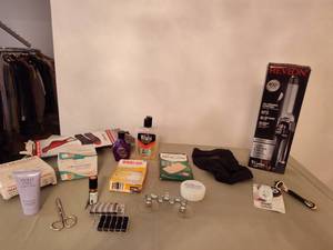 lot 553 image: Revlon Curler, Heat Detector and more.