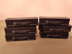 lot 565 image: Savvy Minerals Lip Stick.