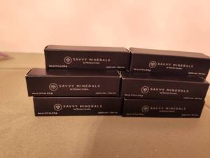 lot 576 image: Savvy Minerals Lip Stick.