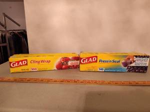 lot 622 image: Glad Press N Seal and Cling Wrap.