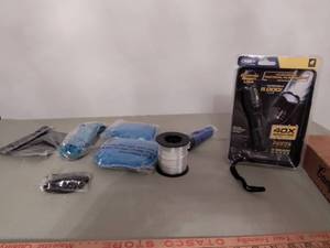 lot 625 image: Atomic Beam Flashlight, Fishing Light and more.