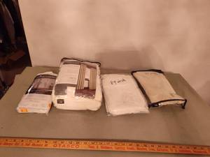 lot 638 image: Curtains.