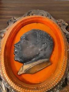 lot 679 image: Martin Luther King Jr. Wall Plaque.