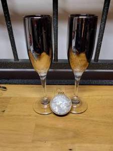 lot 681 image: (2) Champagne Glasses and Ornament.