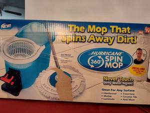 lot 407 image: Hurricane Spin Mop.