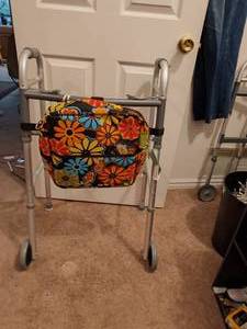 lot 717 image: Walker.