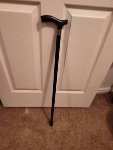 lot 718 image: Cane.