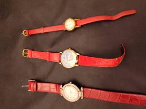 lot 732 image: (3) Quartz Watches.