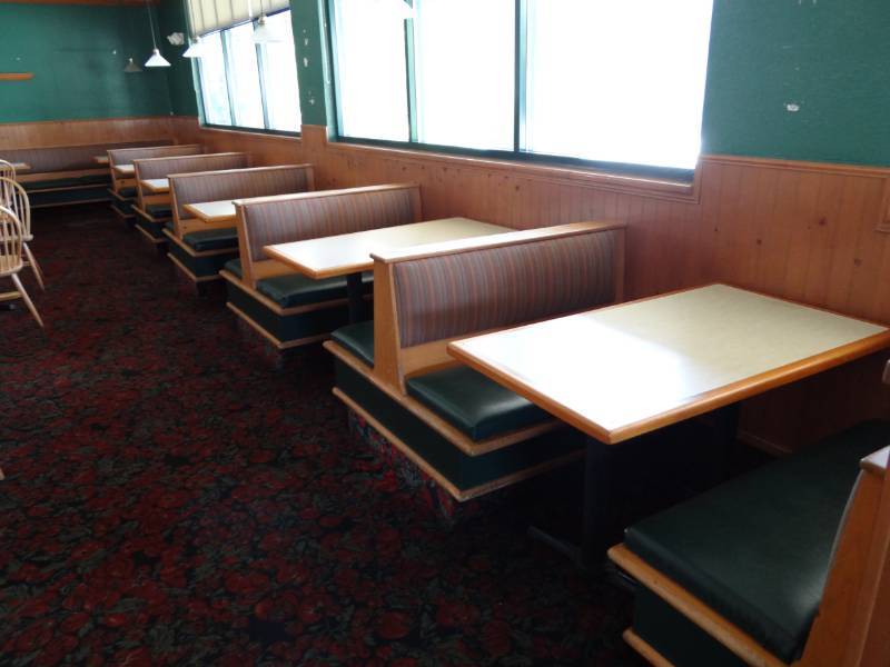 lot 4135 image: 5 Doubles and 2 Single Booths and Back Wall Section