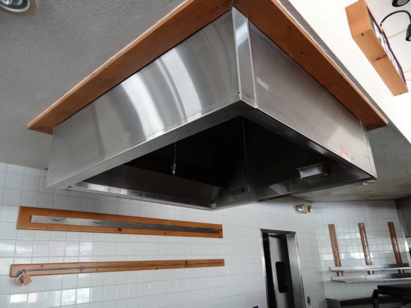 lot 4237 image: Stainless Steel Exhaust Hood