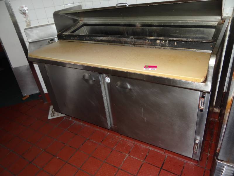 lot 4238 image: Karak Pizza Prep Table