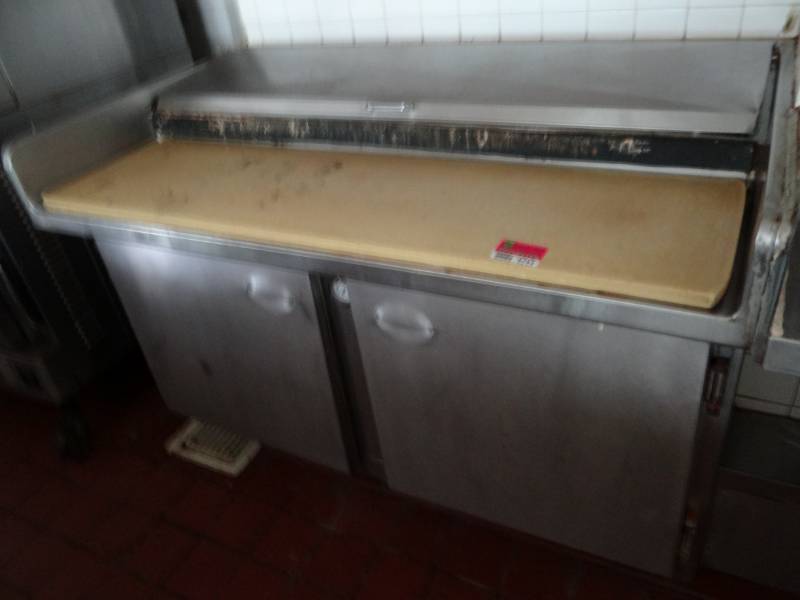 lot 4243 image: Karak Pizza Prep Table