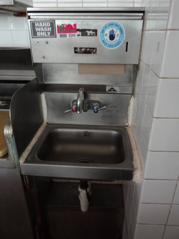 lot 4244 image: Advance Tabco Stainless Hand Wash Station