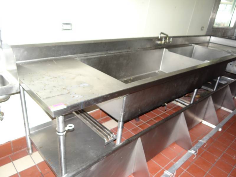 lot 4248 image: Stainless 2 Bay Vegetable Wash Sink