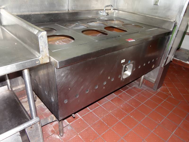 lot 4251 image: RobertShaw Large 8 Well SoupSteam Table