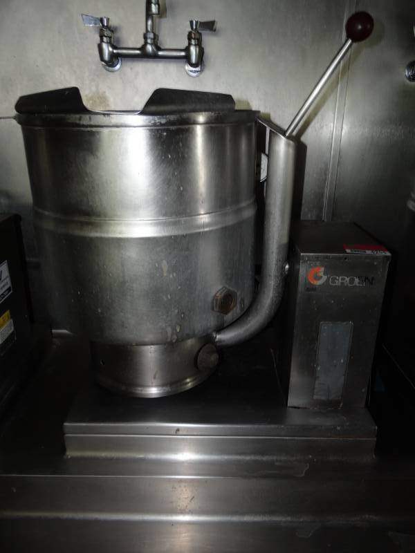 lot 4255 image: 40 QT Steam Jacketed Tilt Kettle