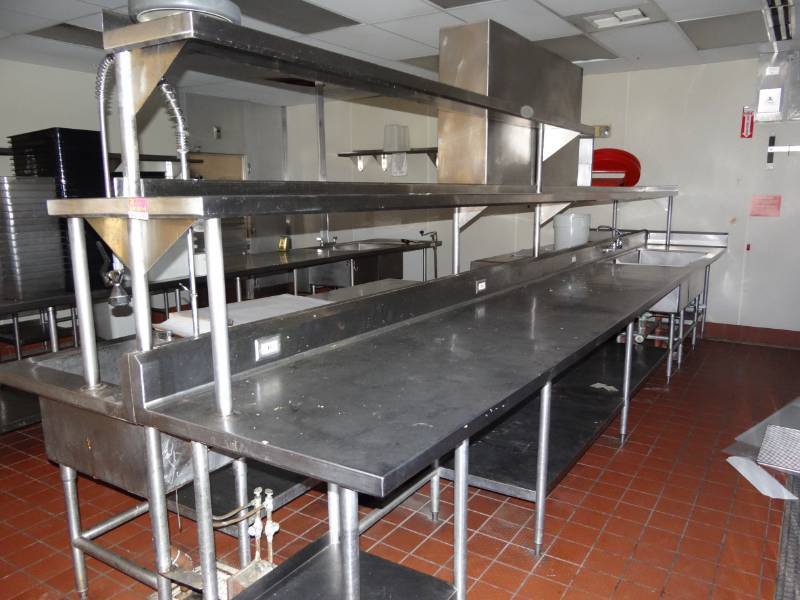 lot 4269 image: 20 Ft Double Side Stainless Prep Tables And (3) Sinks