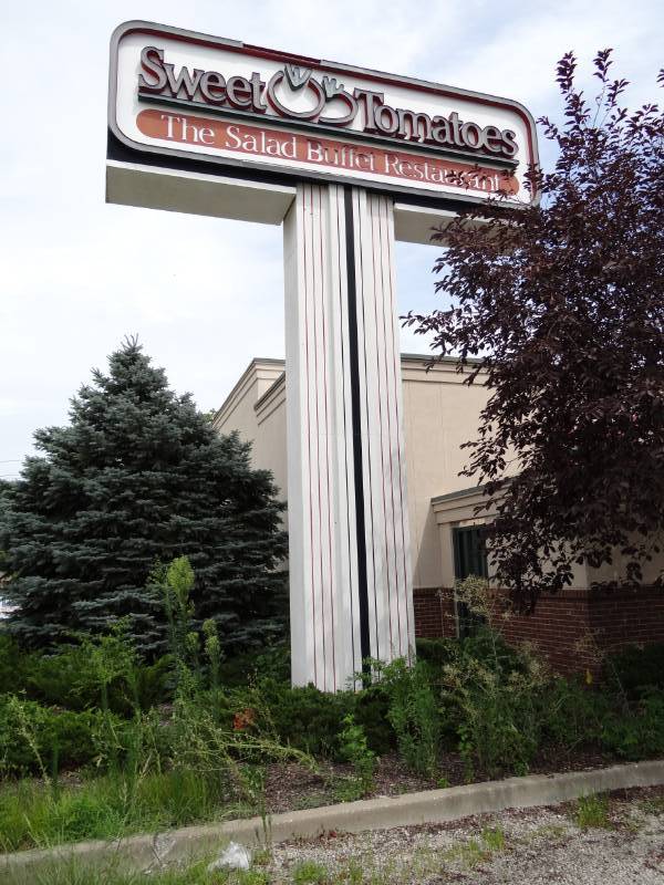 lot 4290 image: Double Side Neon Lighted Sweet Tomatoes Sign