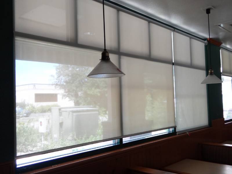 lot 4225 image: Transparent Roll Up Sun Screens (2)