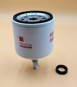 lot 6368 image: Kelthuzad FS19709 Fuel Filter Water Sep Compatible with Kubota D905D1305D1105Z482 Engine,Replace BF1267P552374LFF8255A026K2781492106237760638300 - Retail $33