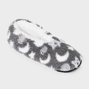 lot 16139 image: Girls Celestial Slipper Socks - art class� Silver SM - Retail $6