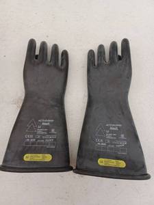 lot 31393 image: Activarmr Ansell Electrical Insulating Gloves