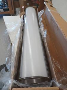 lot 31538 image: Vandal and Ligature Resistant Fixture, 4ft, 10W
