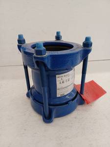 lot 32953 image: Smith-Blair Ductile Iron Pipe Coupling, 46104460560000