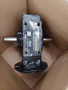 lot 32956 image: Winsmith E26MWNS 1001 56C 0.3 Max Input HP 17 RPM Max Out Gear Reducer