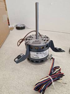 lot 32962 image: Genteq Condensor Fan Motor 6099AS